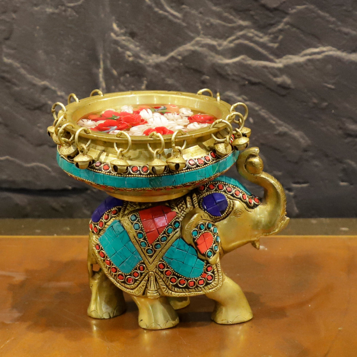 <b>The Baithak</b> </br> (Decors & Figurines)