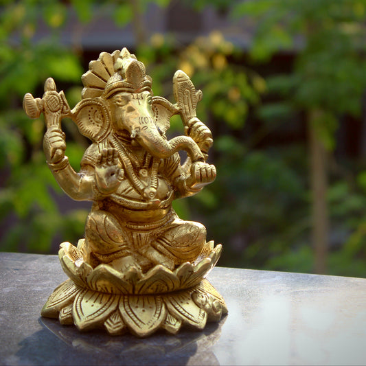 Brass Ganesha Idol, Seated Ganapati Statue, Lotus Base Murti (Approx 14 cms tall)